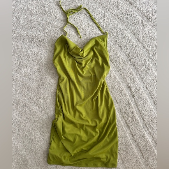 PrettyLittleThing Lime Green Backless Dress - Picture 5 of 10